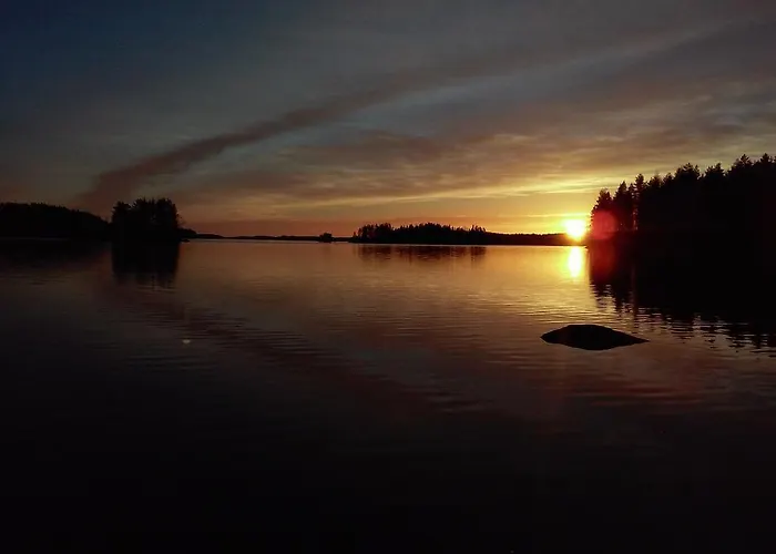 Kuoreksenniemi Villas & Lakehouse